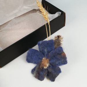 magnet et coffret fleur en laine